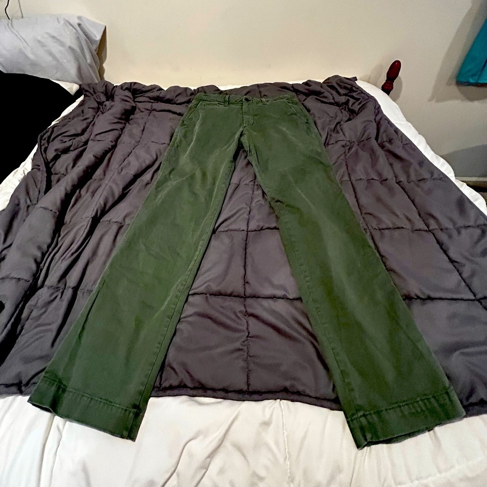 66%OFF Slim fit green gap khakis never worn